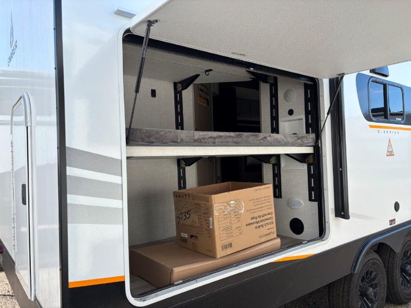 2026 Ember RV E-Series 22ETS - Image 3