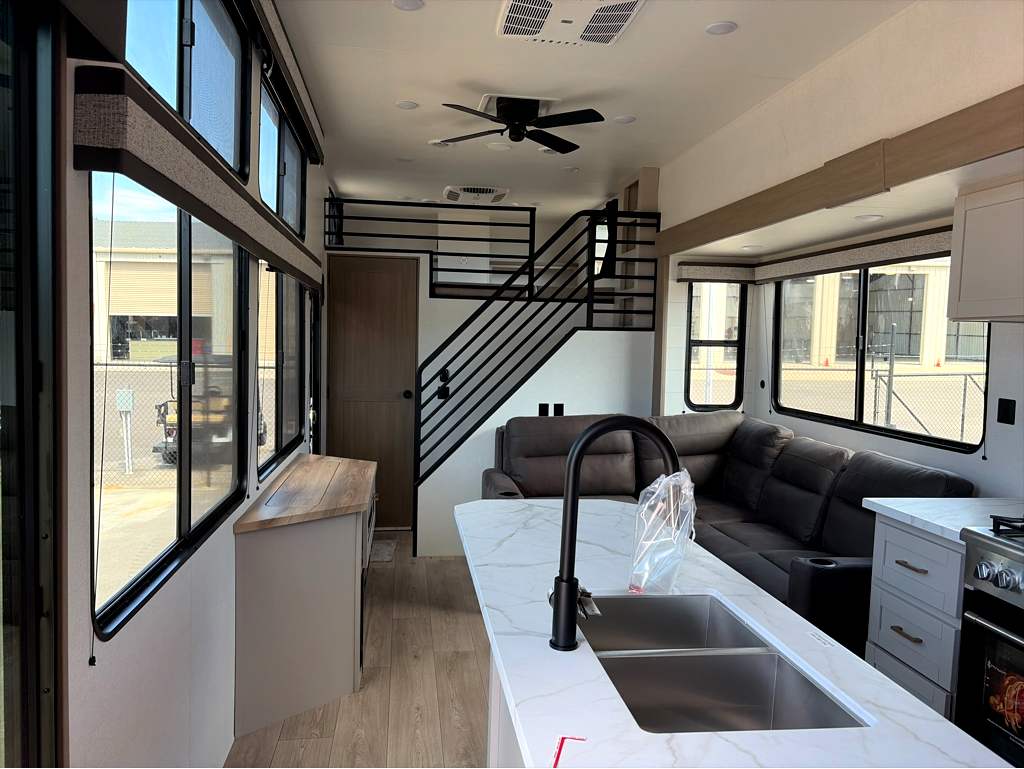 2027 JAYCO JAY FLIGHT BUNGALOW JAYLOFTDS - Image 6