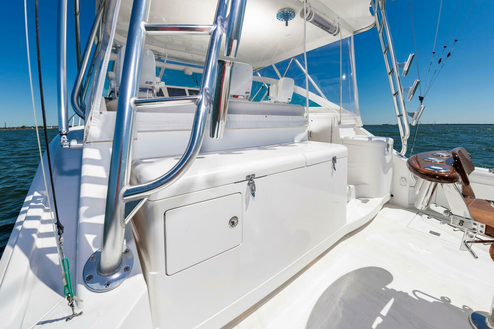 2008 Cabo 40 Express - Image 12