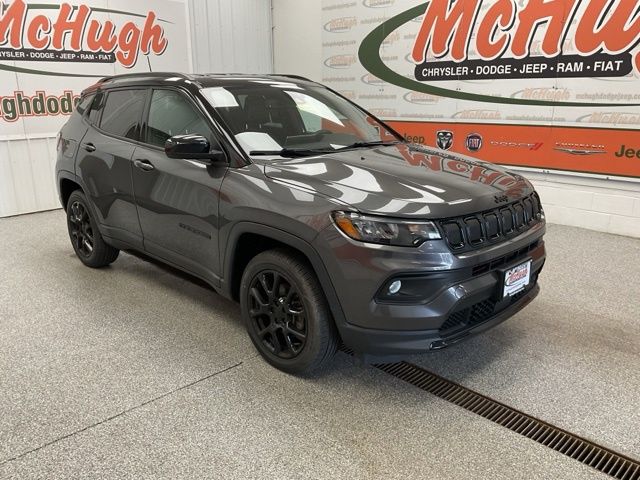 2022 Jeep Compass Utility 4D Altitude 4WD - Image 3