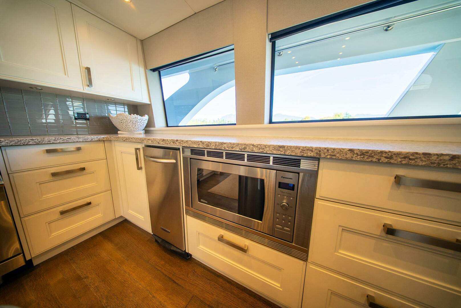 1992 Crescent Custom Yachts Custom - Image 13