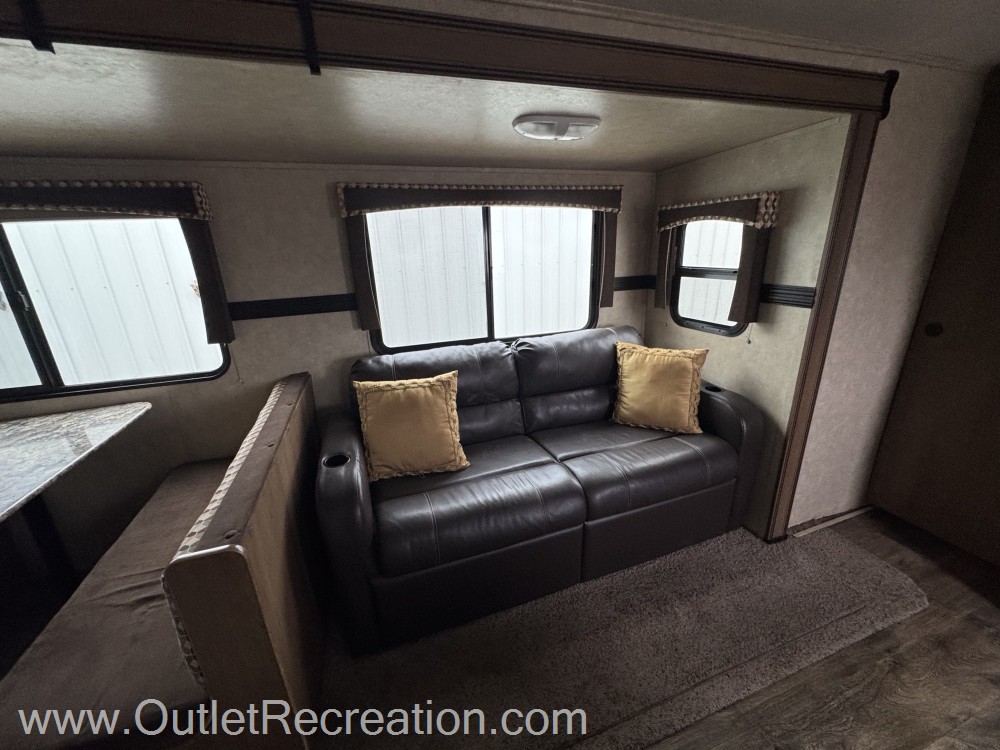 2015 Cruiser RV Shadow Cruiser 313BHS - Image 17