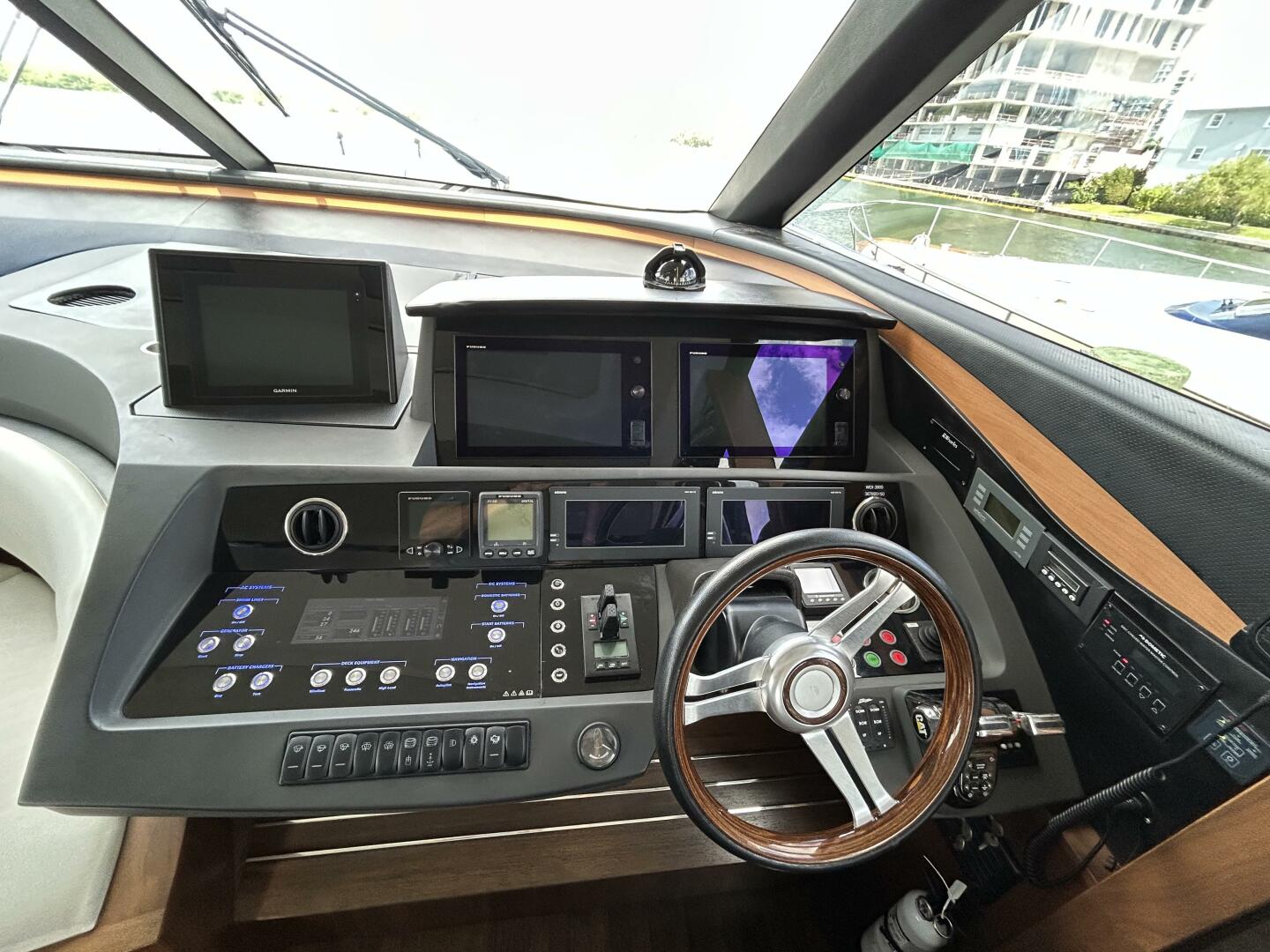 2014 Princess S72 - Image 15