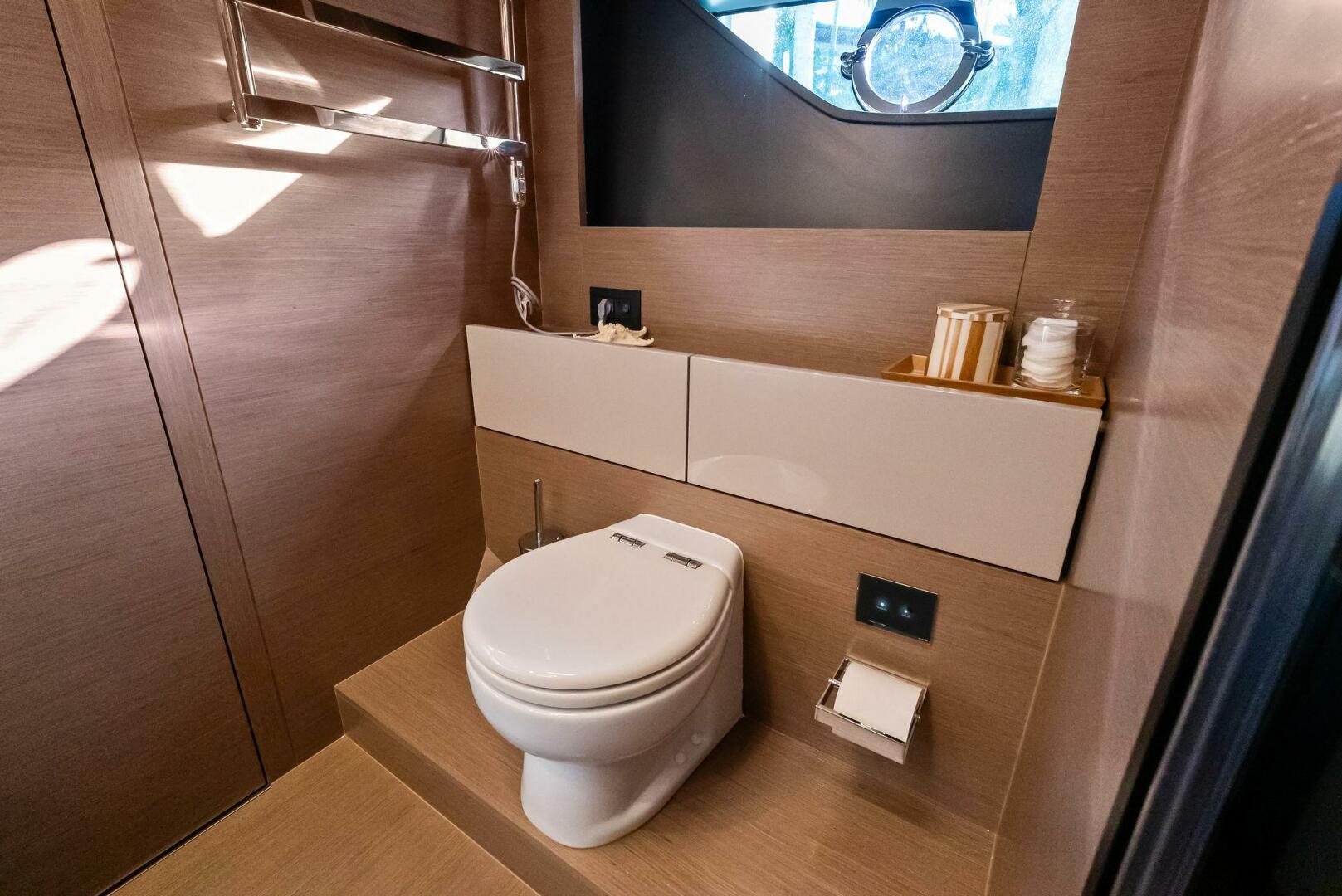 2019 Ferretti Yachts Ferretti Yachts Ferretti 780 Base - Image 60