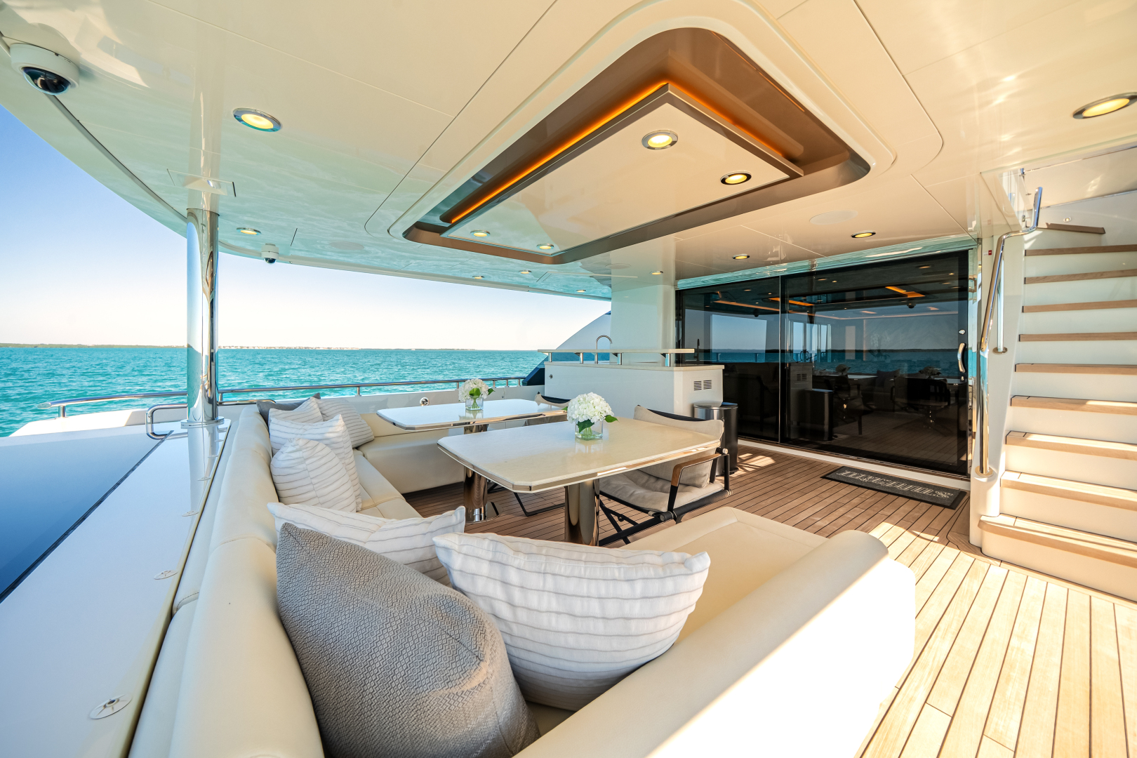 2022 Ocean Alexander 37L - Image 17