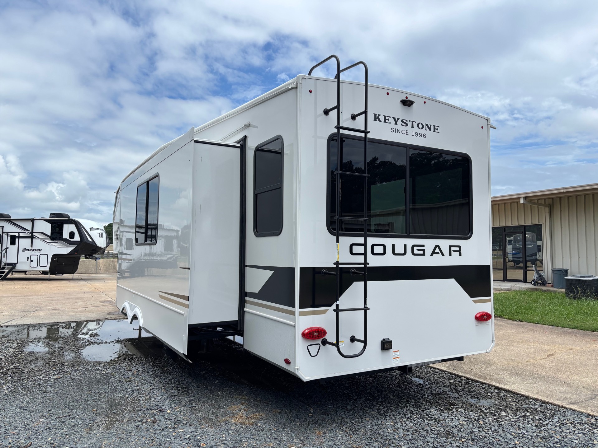 2026 Keystone Cougar Half-Ton 30REP - Image 6