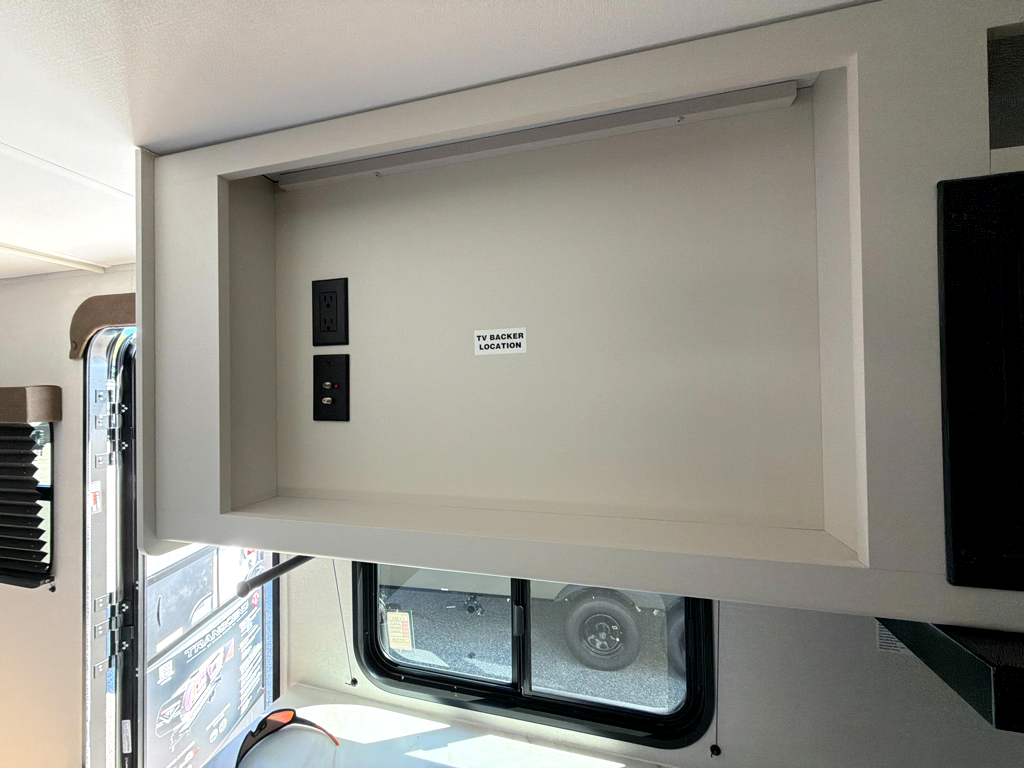 2027 GRAND DESIGN TRANSCEND 23BHX - Image 29