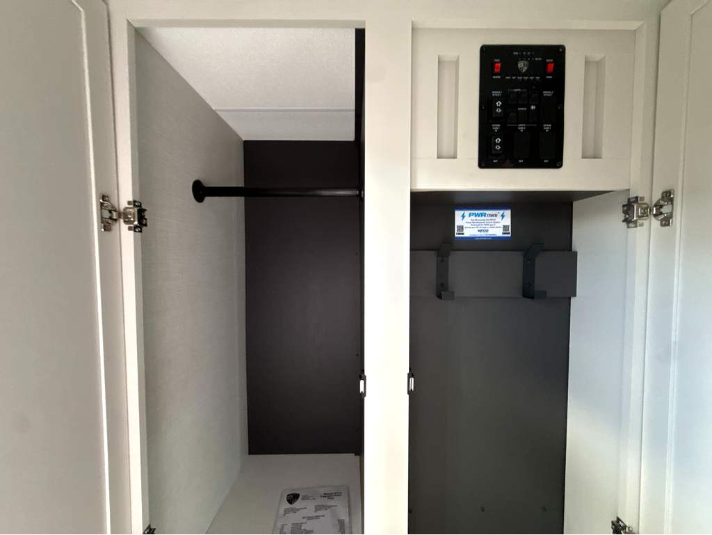 2027 VENTURE RV STRATUS 231VRK - Image 10
