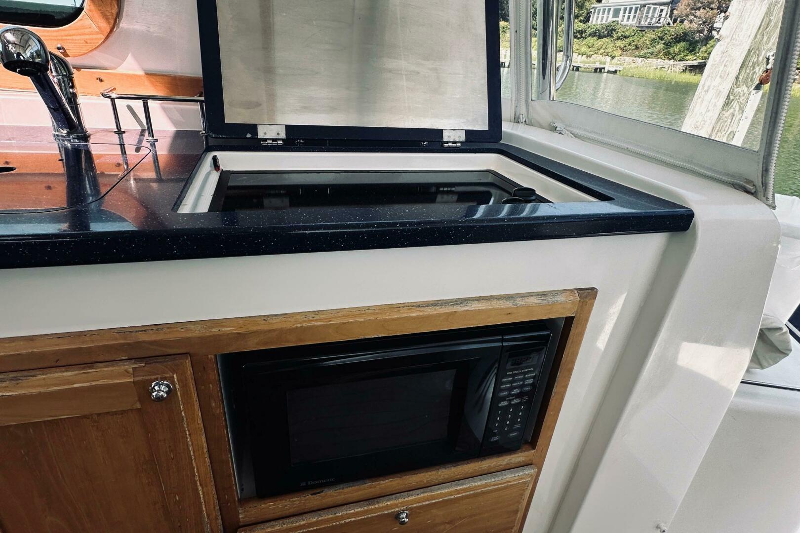 2007 Sabre 34 Express - Image 91