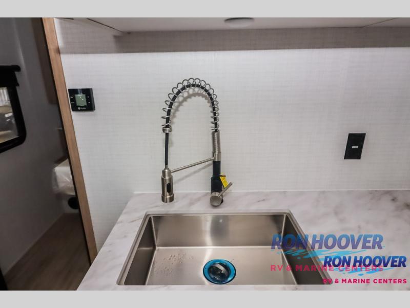 2025 PALOMINO 2430BHS - Image 18
