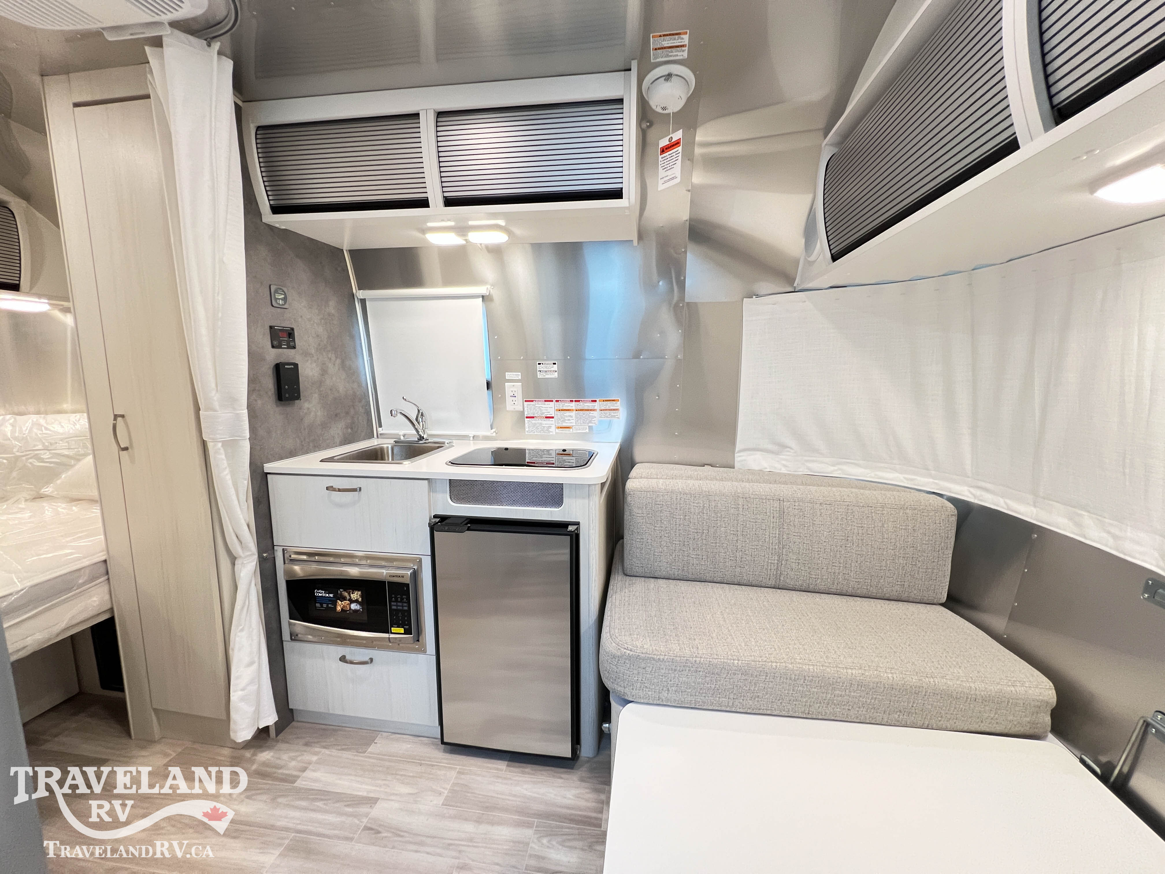 2026 AIRSTREAM 16RB BAMBI - Image 12