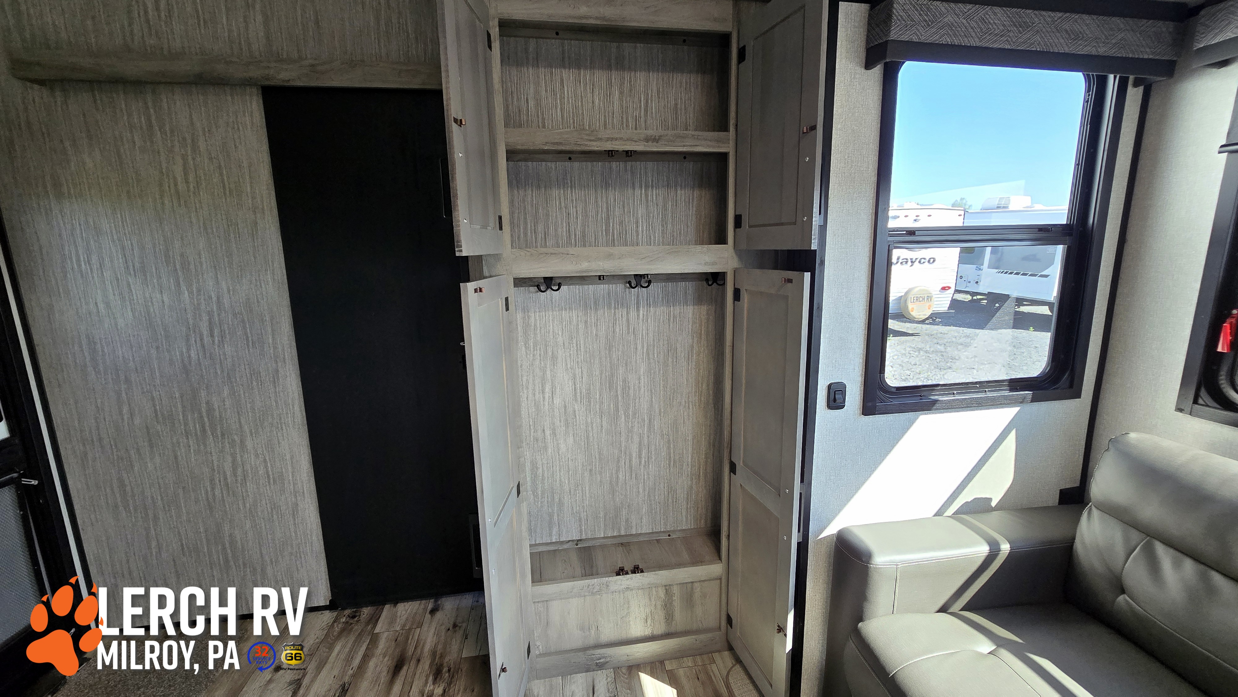 2022 KZ RV Durango Half-Ton D274BHD - Image 37