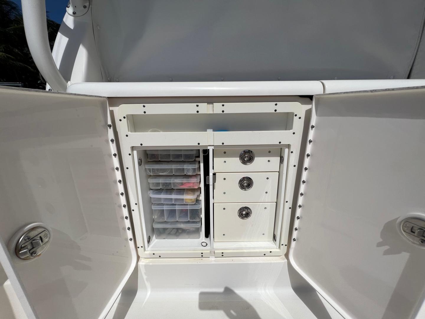 2016 Pursuit OS 385 Offshore - Image 17