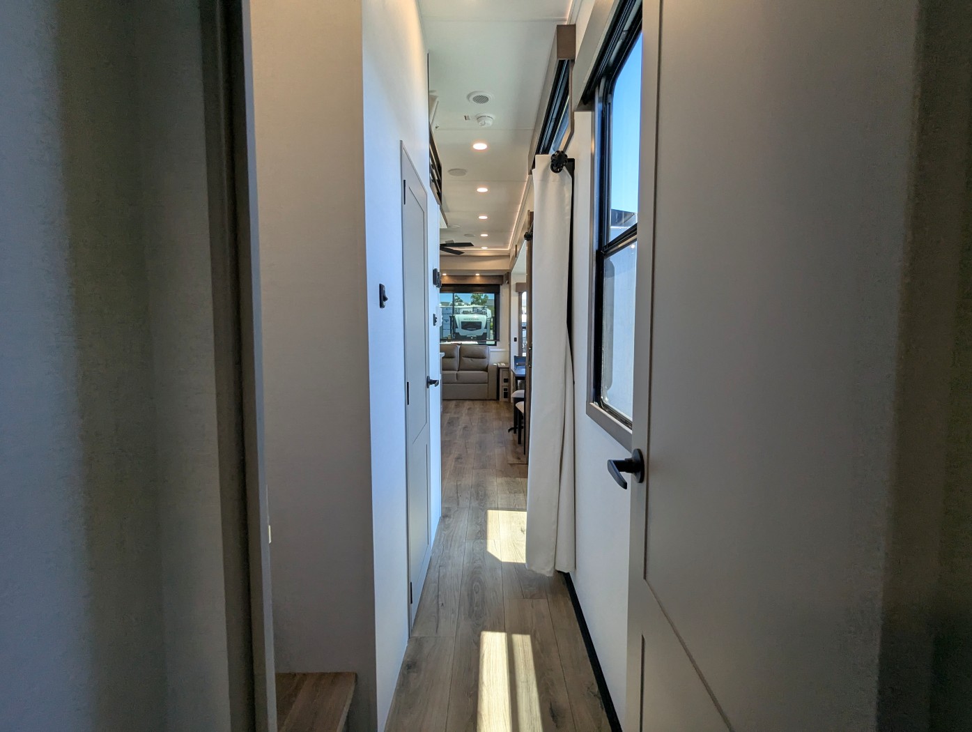 2026 Alliance RV Benchmark 42LFT - Image 40