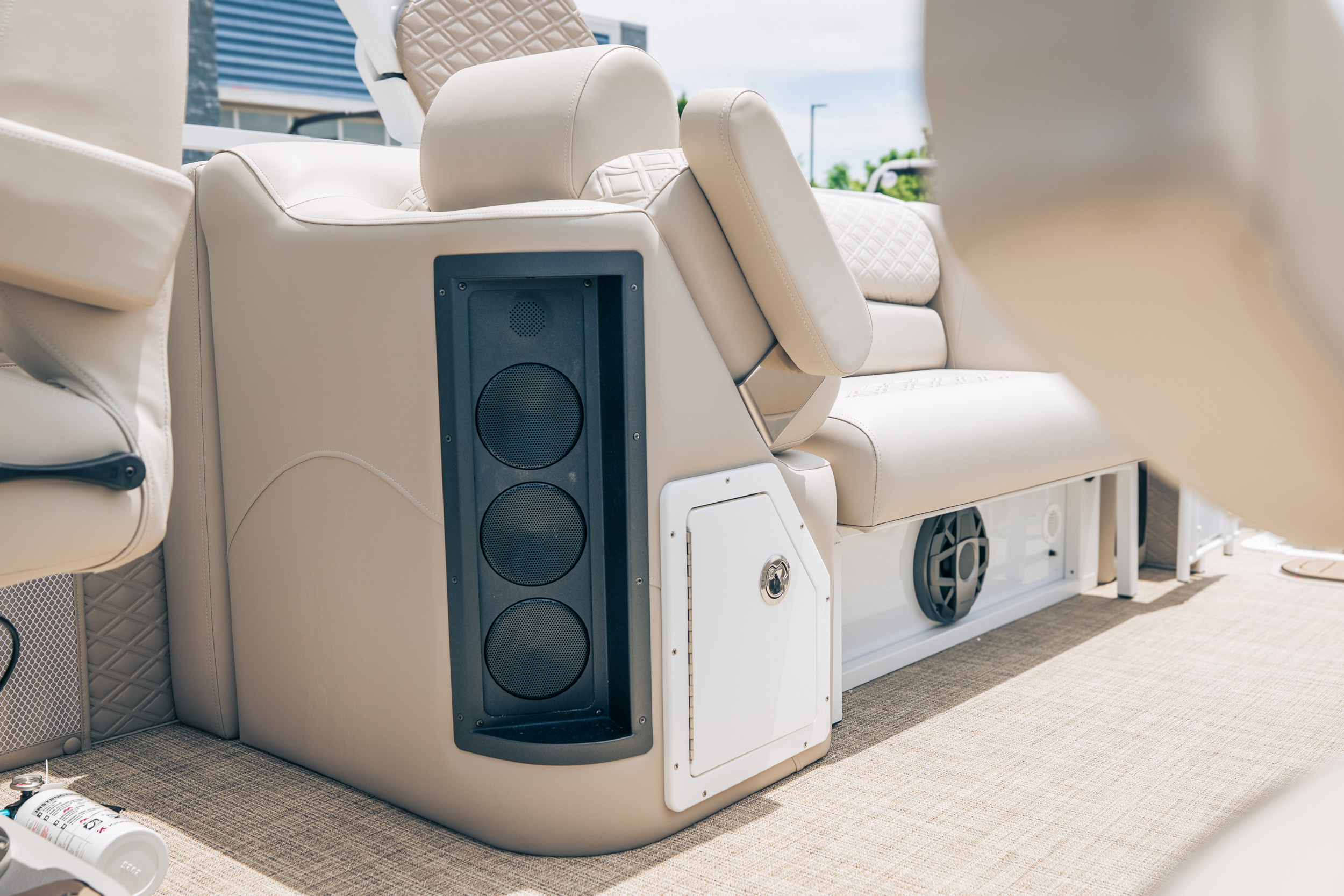 2026 JC Tritoon SportToon 26 TT - Image 23