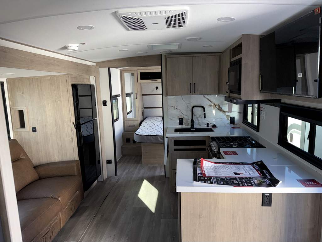 2026 GRAND DESIGN IMAGINE 2300MK - Image 14
