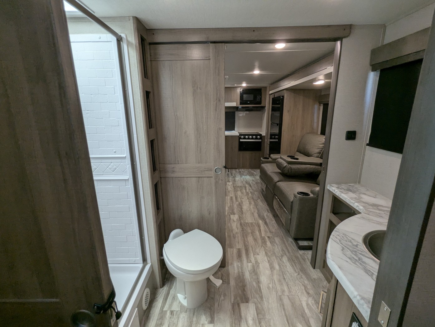 2023 Grand Design Imagine XLS 23LDE - Image 28