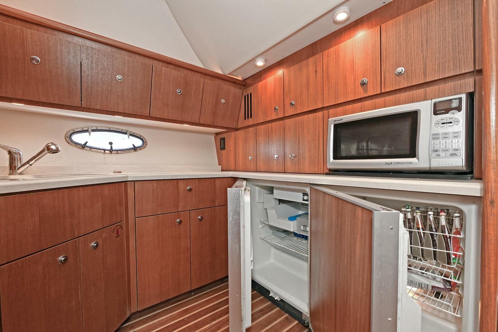 2008 Tiara Yachts 4200 Open - Image 34