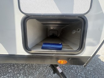 2026 VENTURE RV SPORTTREK STINGER 232VRL - Image 9