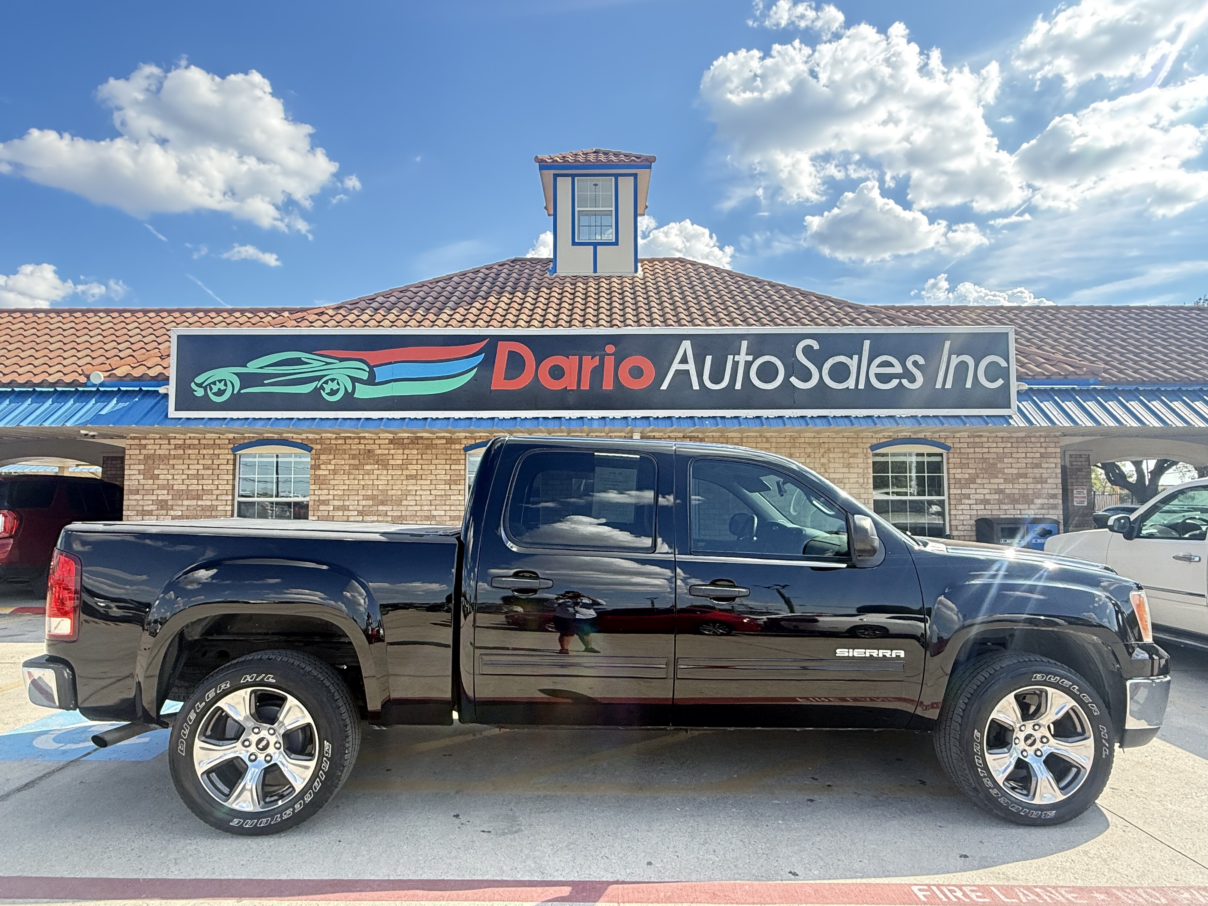 2012 GMC Sierra 1500 Pickup-V8 Crew Cab SL 2WD - Image 3
