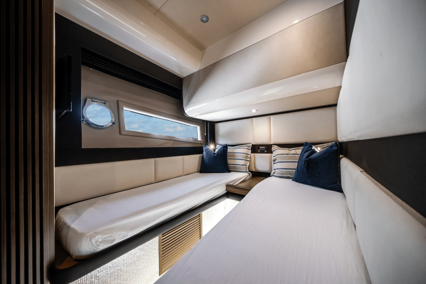 2017 Azimut 55S - Image 19