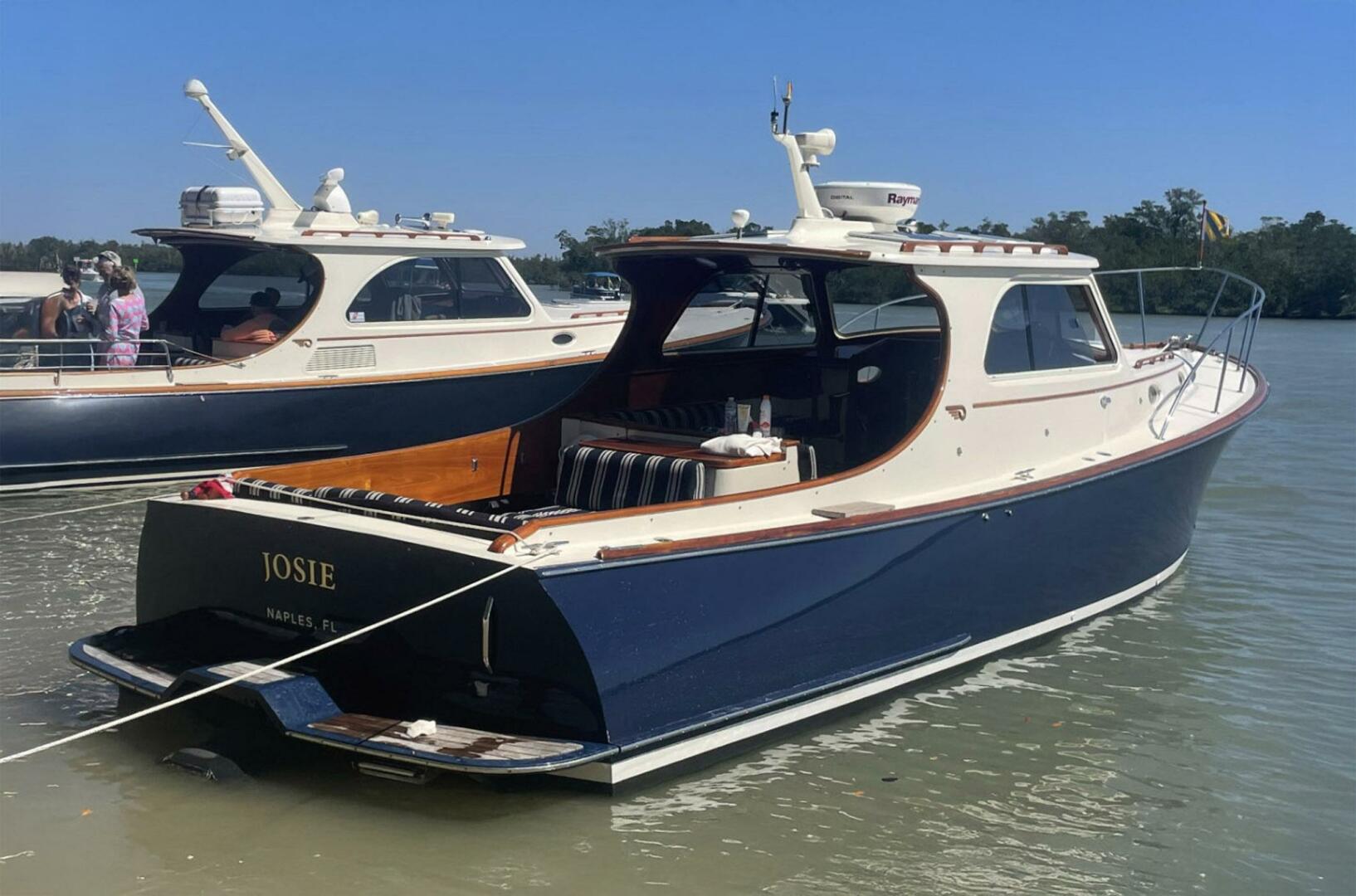 2001 Hinckley 36 Picnic Boat EP - Image 3