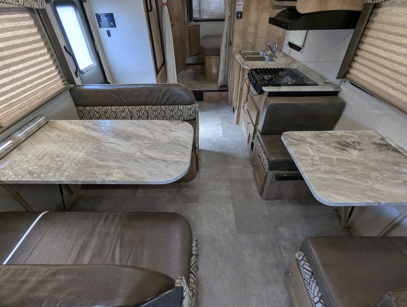 2020 Coachmen Leprechaun 260RS - Image 14