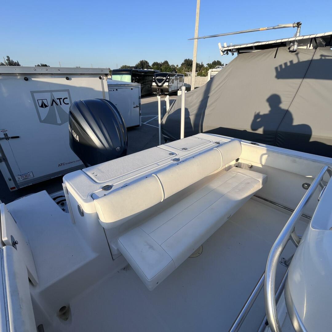 2013 Robalo R240 Center Console Base - Image 7