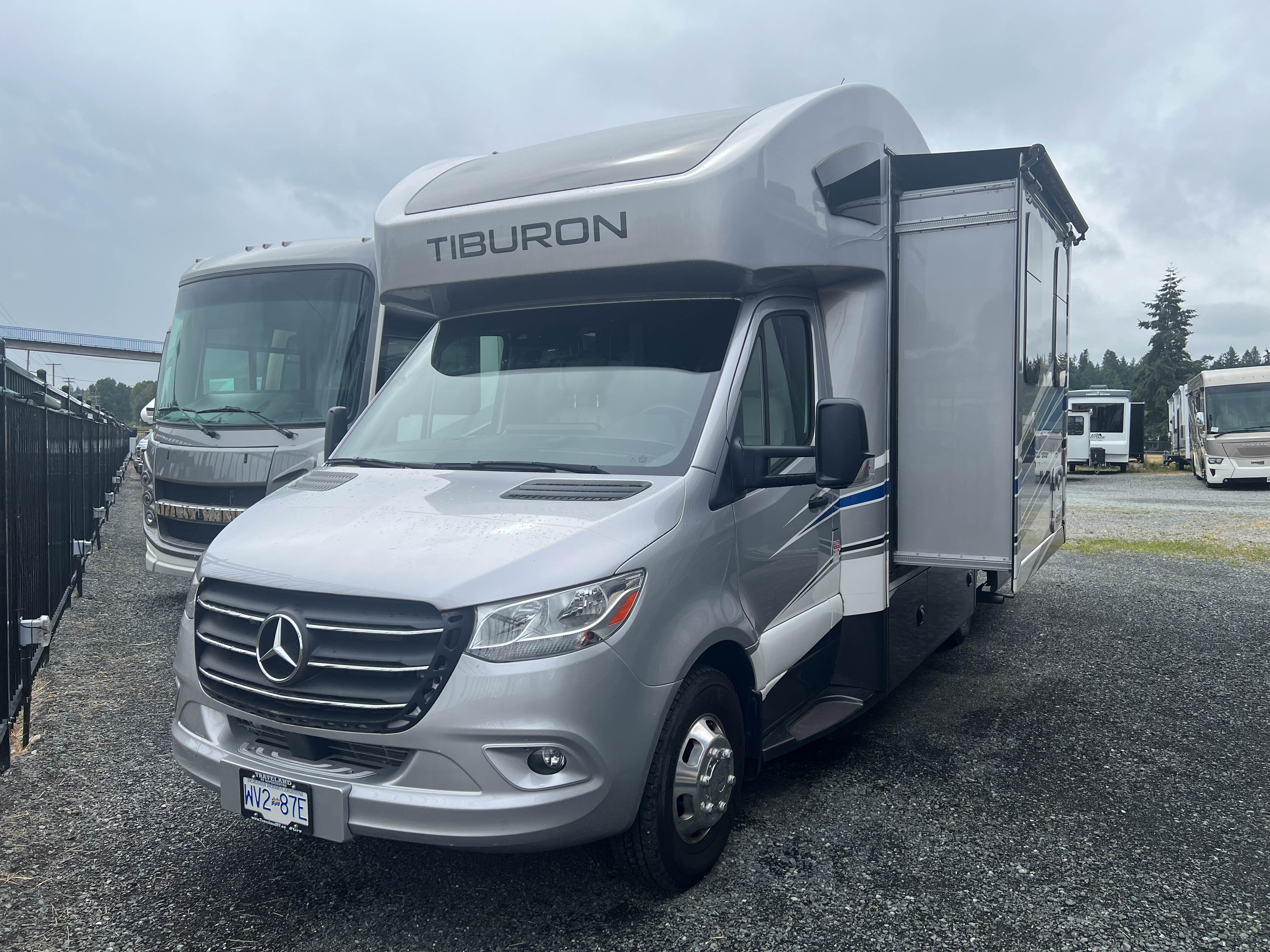 2024 Thor Motor Coach Tiburon 24RW - Image 5
