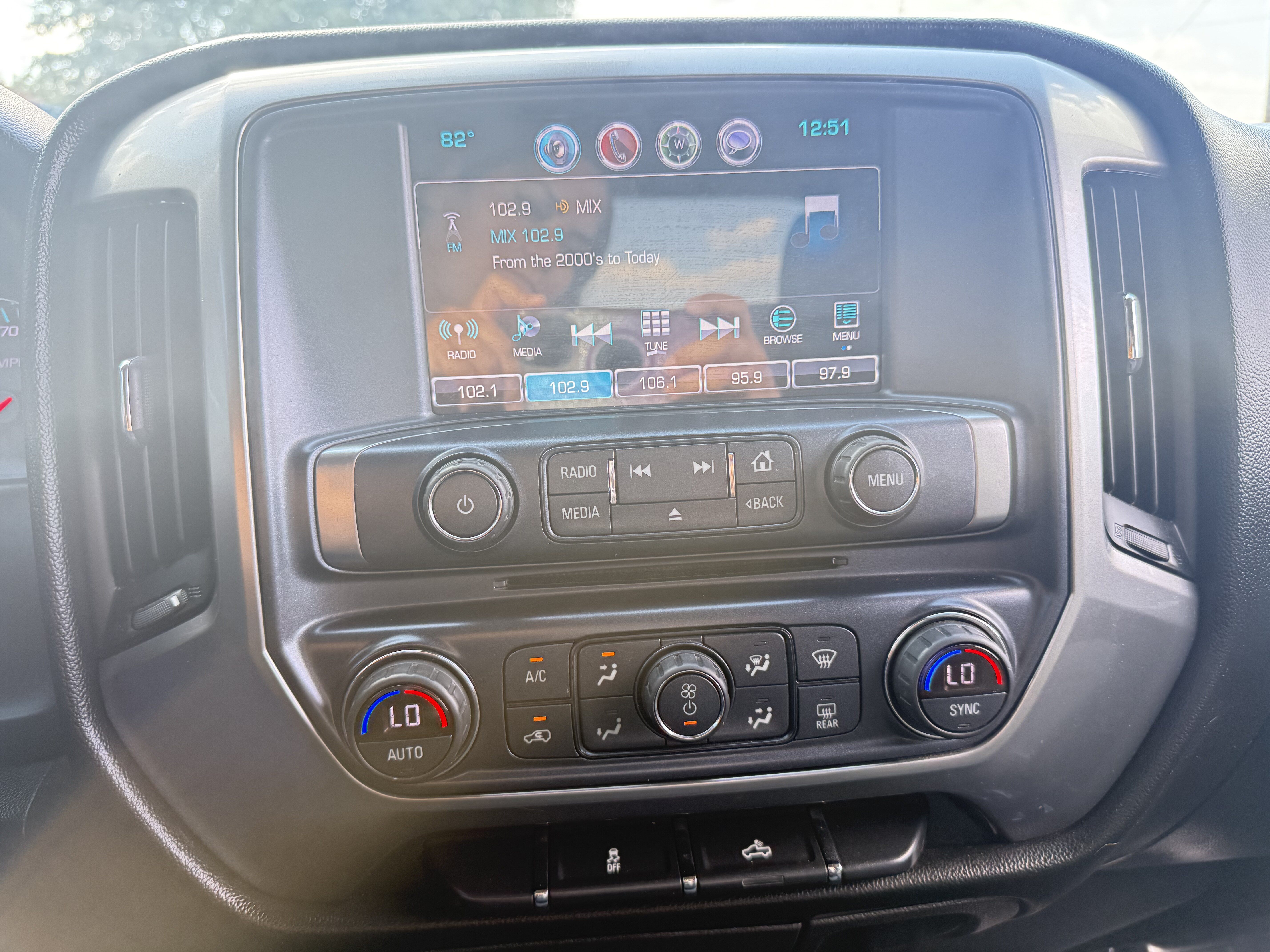 2018 Chevrolet Silverado 1500 Crew Cab LT 4WD - Image 24