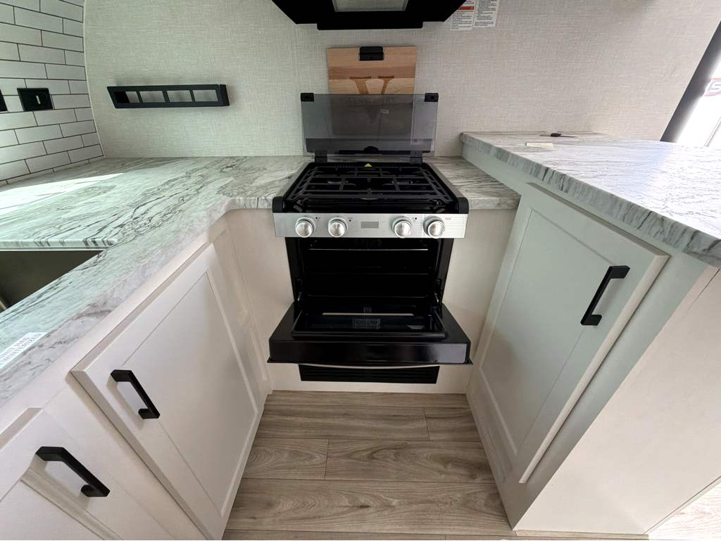 2026 VENTURE RV STRATUS 262VFK - Image 16