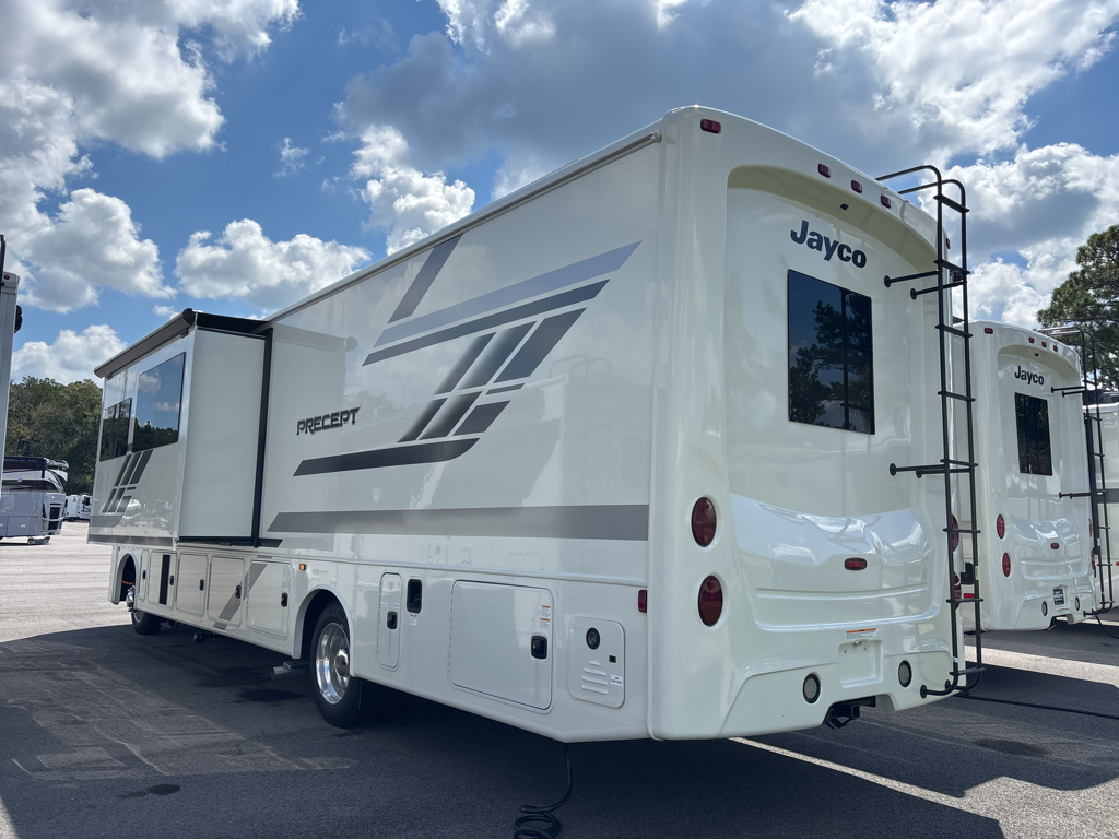2026 JAYCO PRECEPT 34G - Image 4
