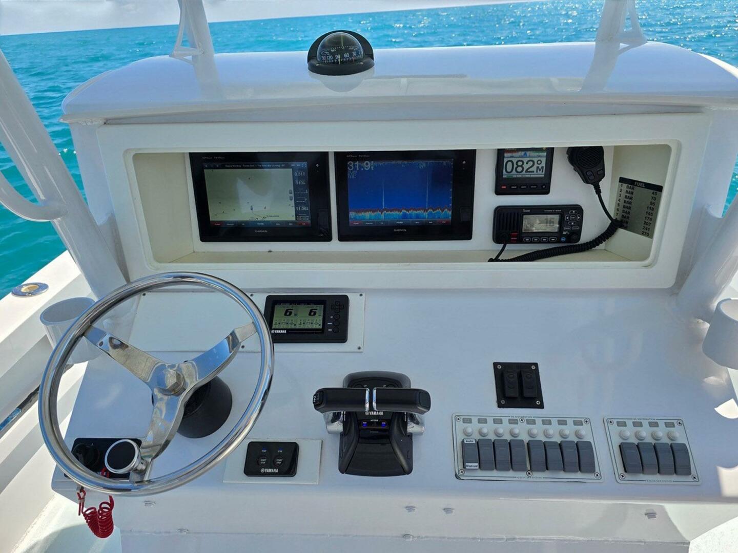 2012 Contender Custom 33 Center Console - Image 13