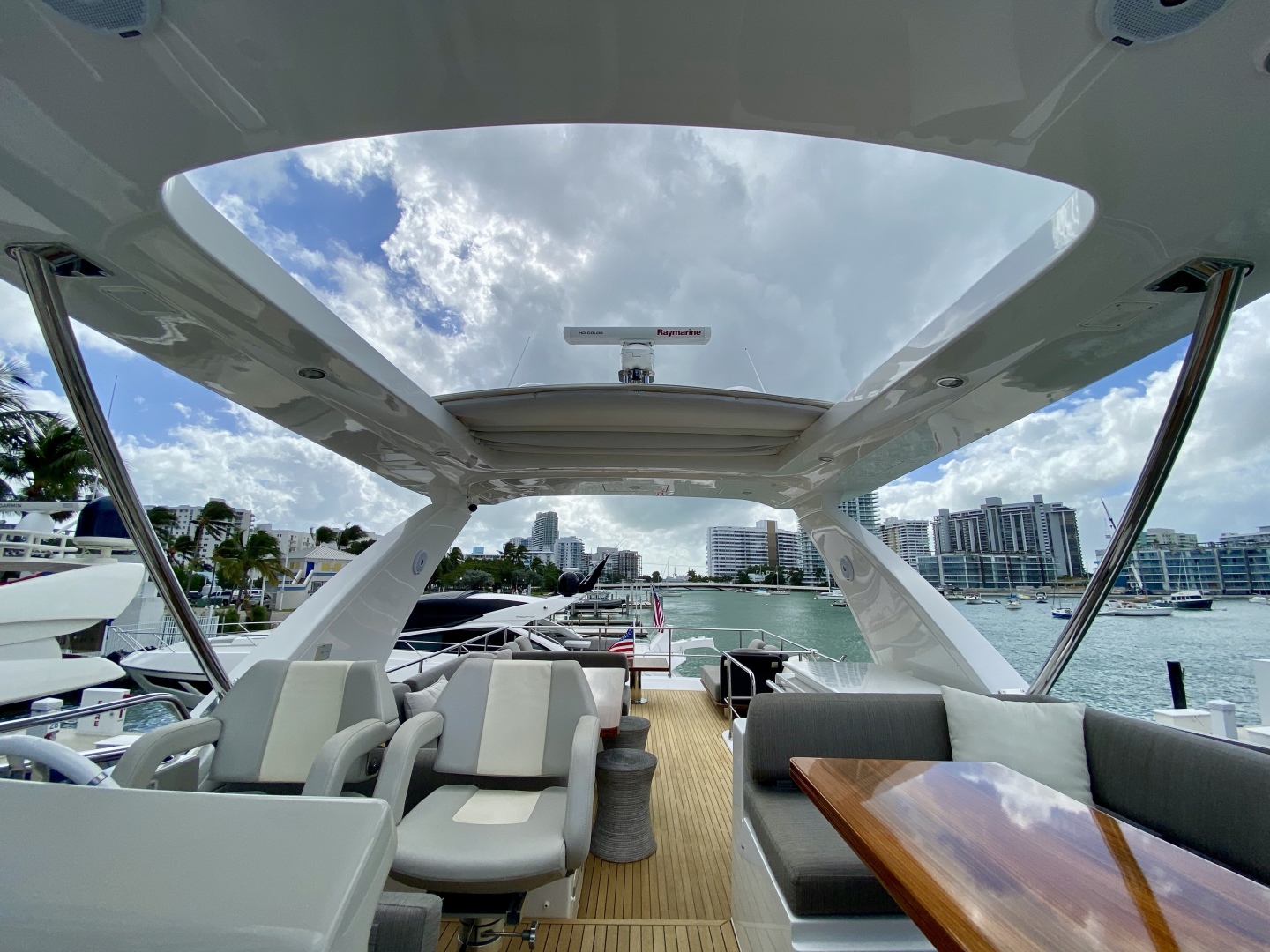 2018 Azimut Flybridge - Image 13