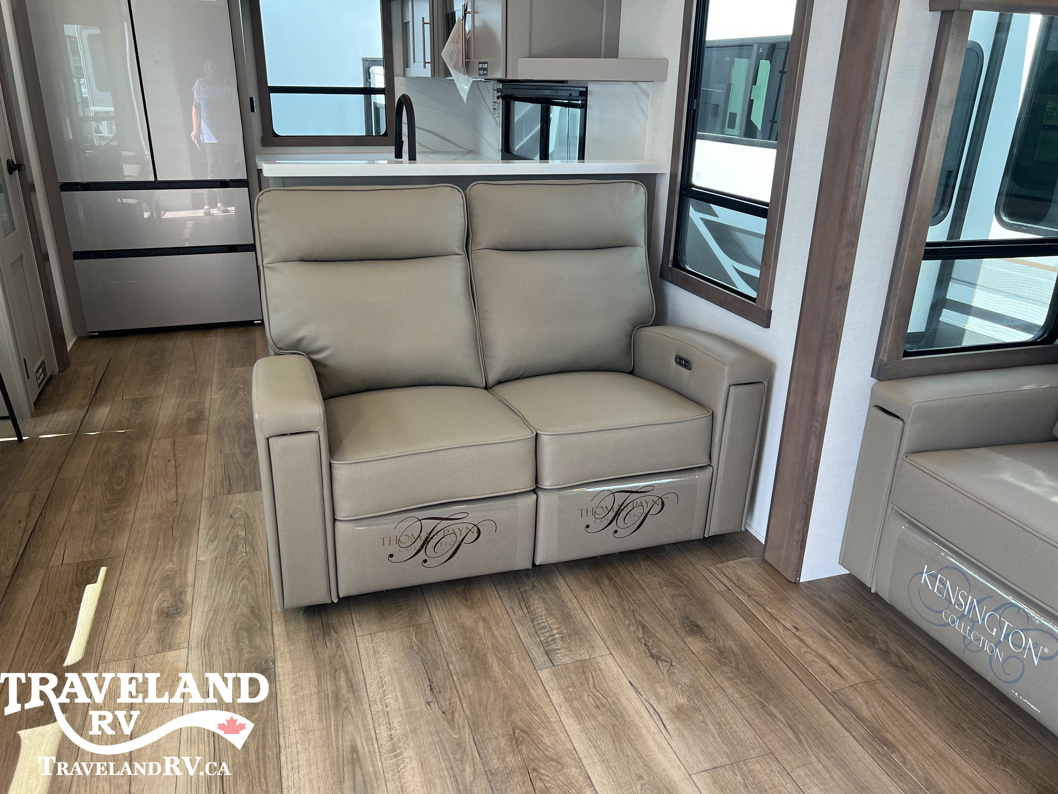 2025 Alliance RV Paradigm 382RK - Image 9