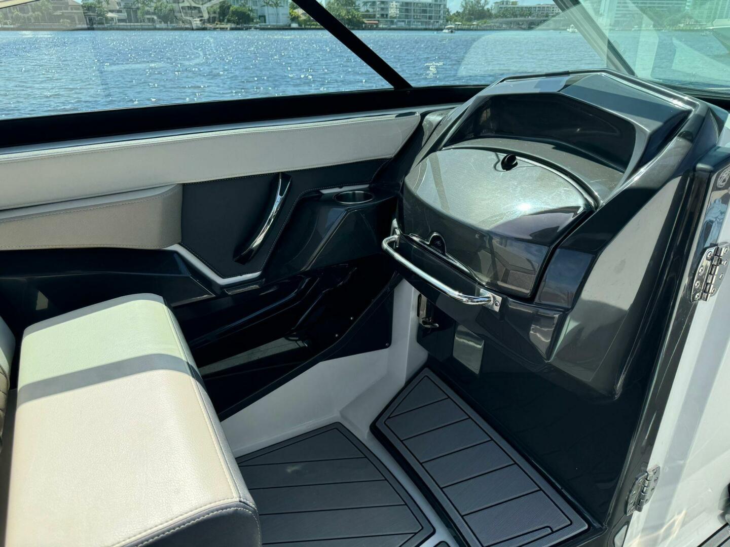2022 Monterey 278SS - Image 11