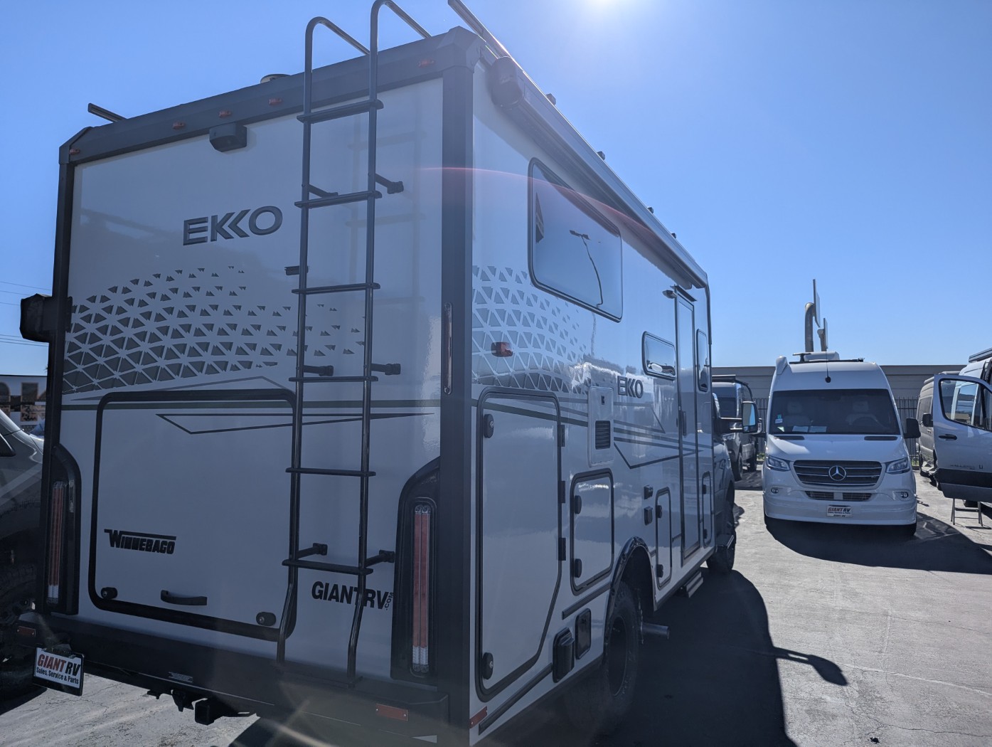 2026 Winnebago EKKO Sprinter 23B AWD - ATH EDITION - Image 7