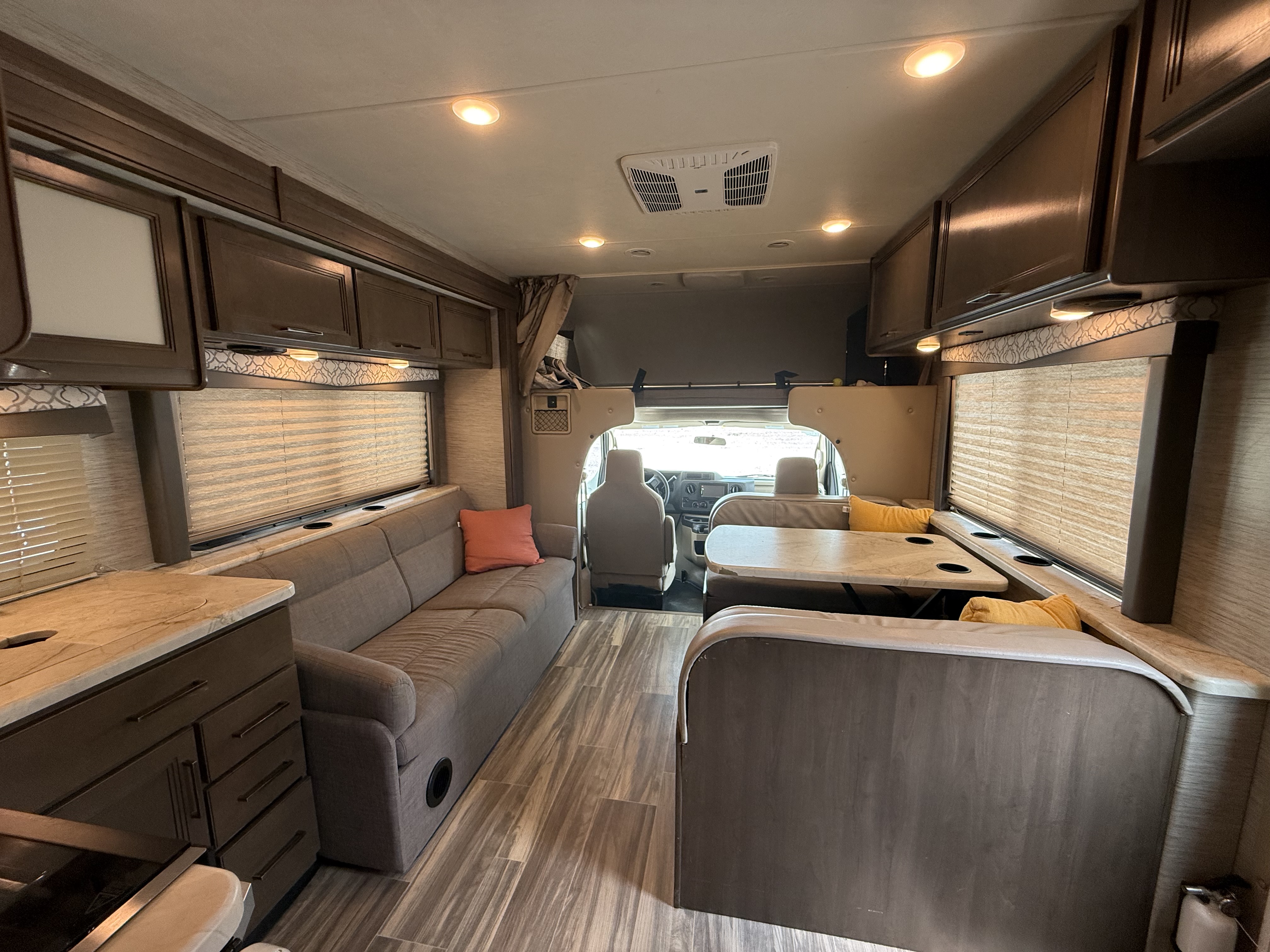 2021 Thor Motor Coach Freedom Elite 30FE - Image 11