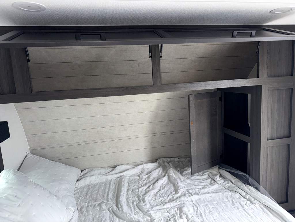 2026 VENTURE RV SPORTTREK STINGER 161VUD - Image 13