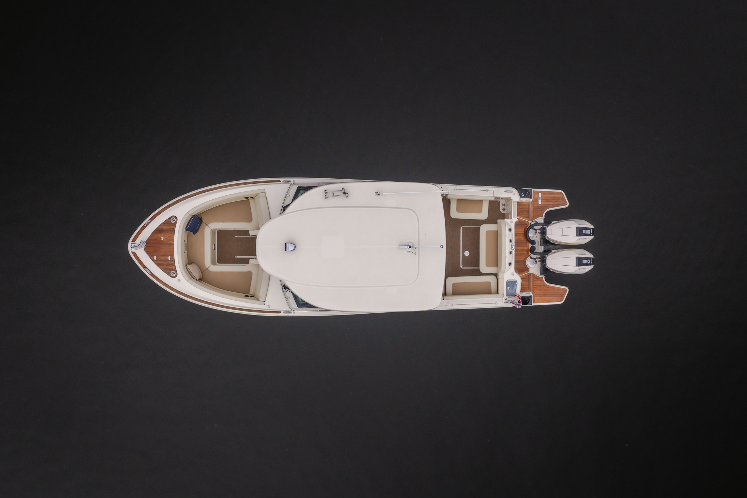 2024 Chris Craft Calypso 32 CT - Image 5