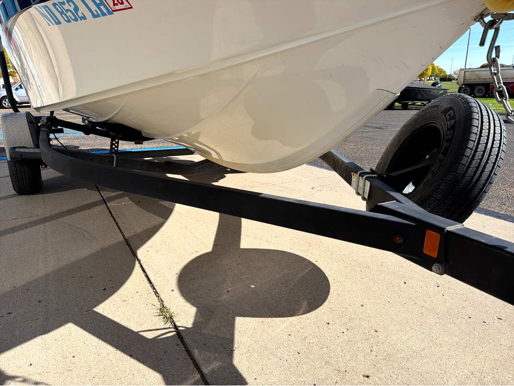 2019 Larson DFX 1750 - Image 7