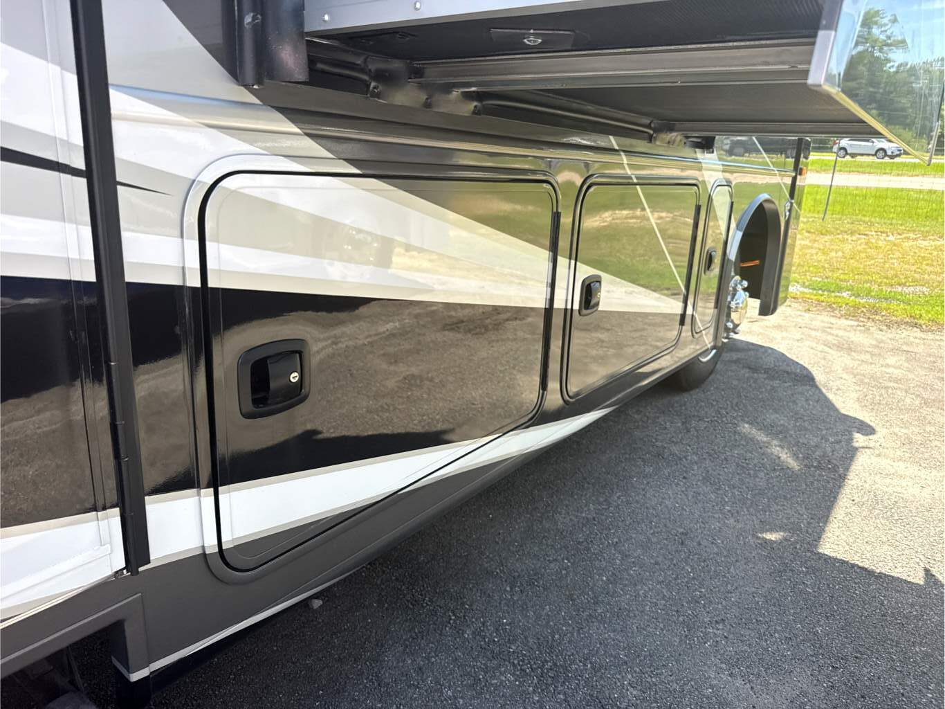 2027 ENTEGRA COACH VISION XL 31UL - Image 6
