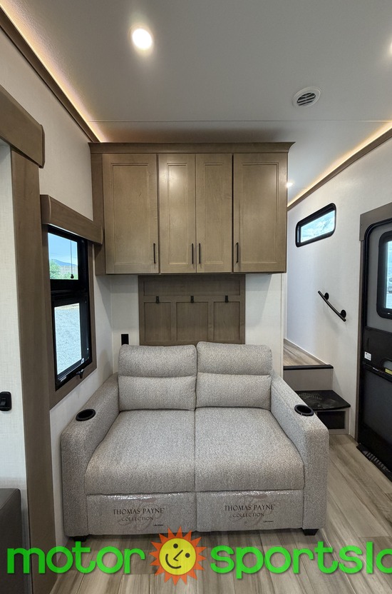 2027 KZ RV Durango Half-Ton D256RKT - Image 13