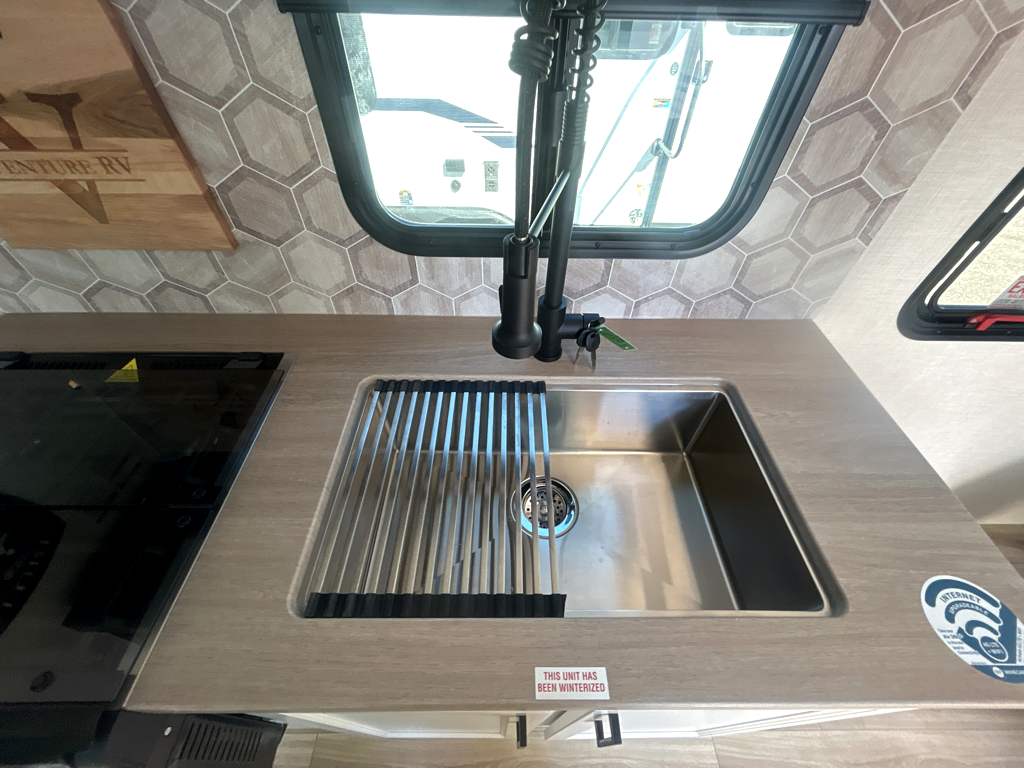 2026 VENTURE RV SPORTTREK STINGER 192VRB - Image 21