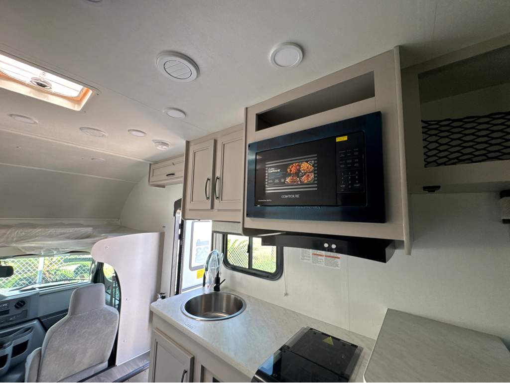 2027 ENTEGRA COACH ODYSSEY 20LF - Image 18