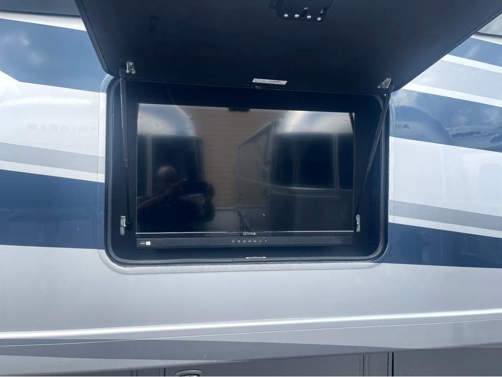 2027 THOR MOTOR COACH HURRICANE 35A - Image 7
