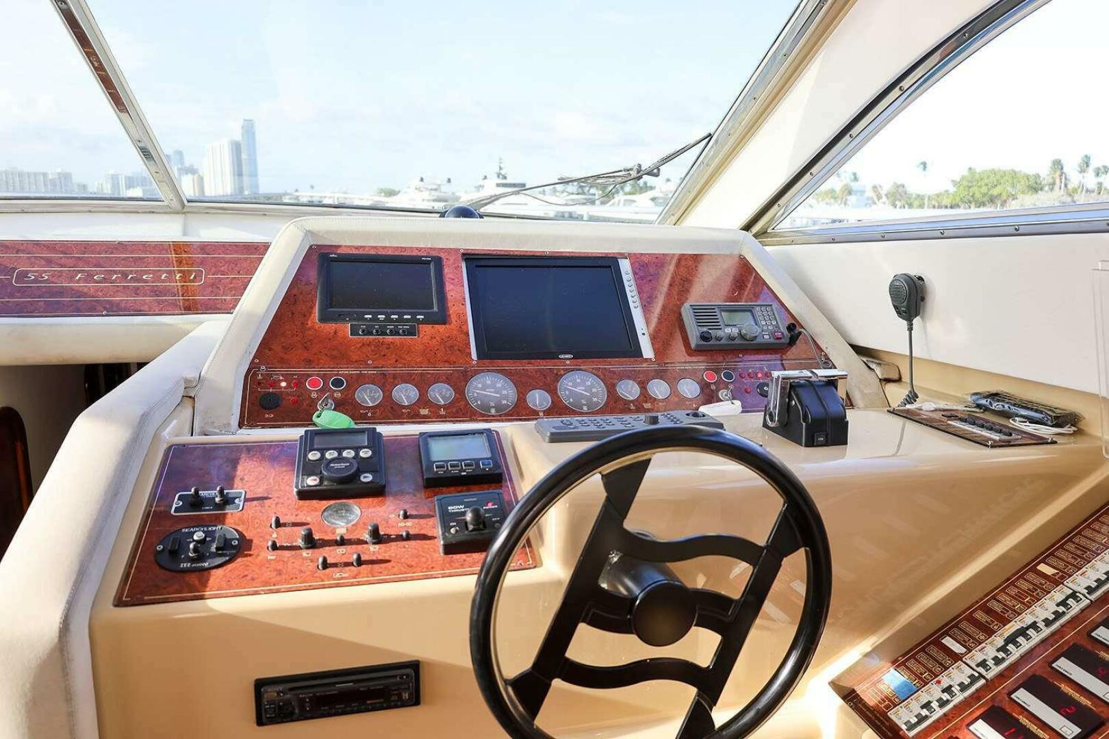 1998 Ferretti Yachts 55 Motor Yacht - Image 19