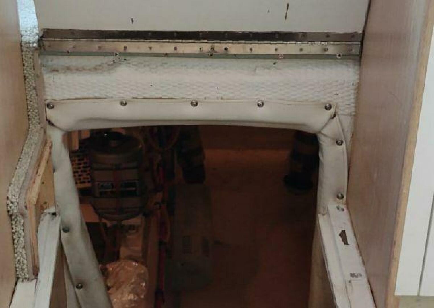 1996 Hatteras 50' Sport Deck - Image 97