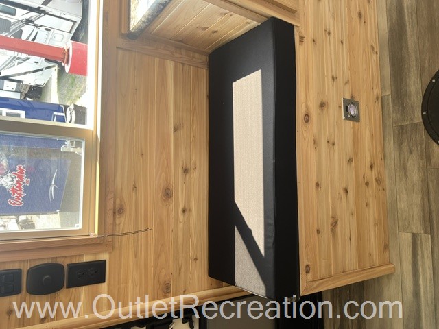 2027 ICE CASTLE RV EXTREME 8X26 - Image 8