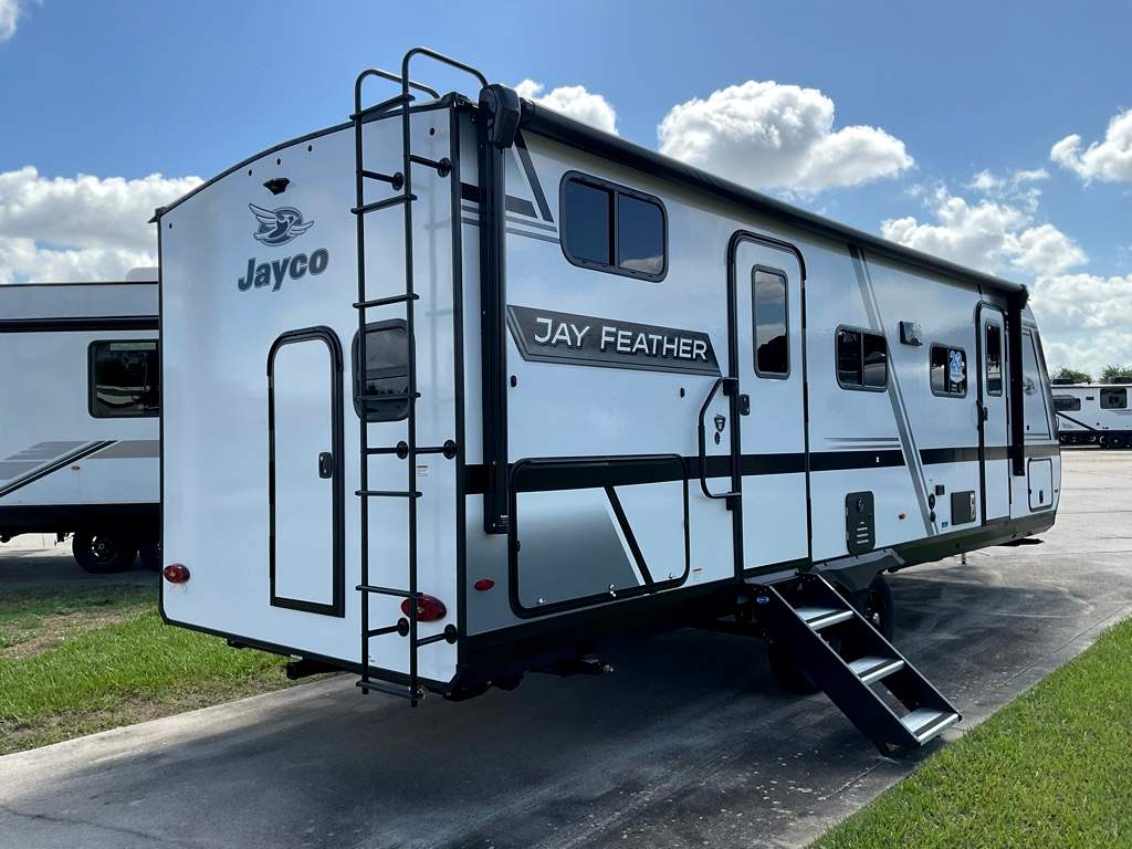 2027 JAYCO Jay Feather 25BH - Image 5
